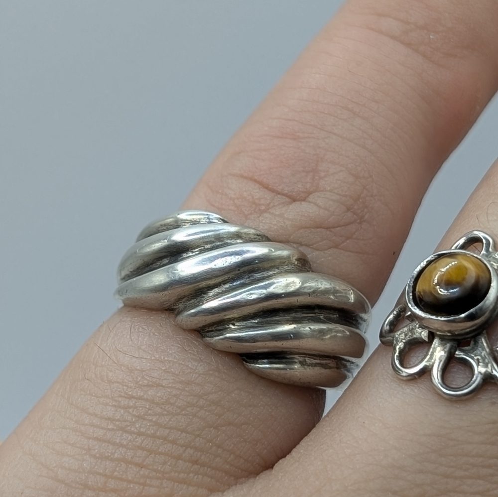 Vintage Ribbed Sterling Silver Band Ring Size 6